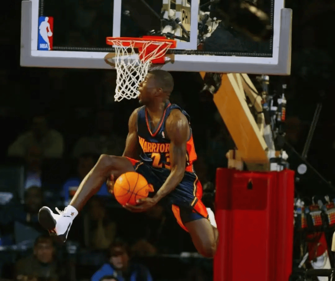 NBA选手刷新世界纪录,震撼全场 NBA选手刷新世界纪录,震撼全场