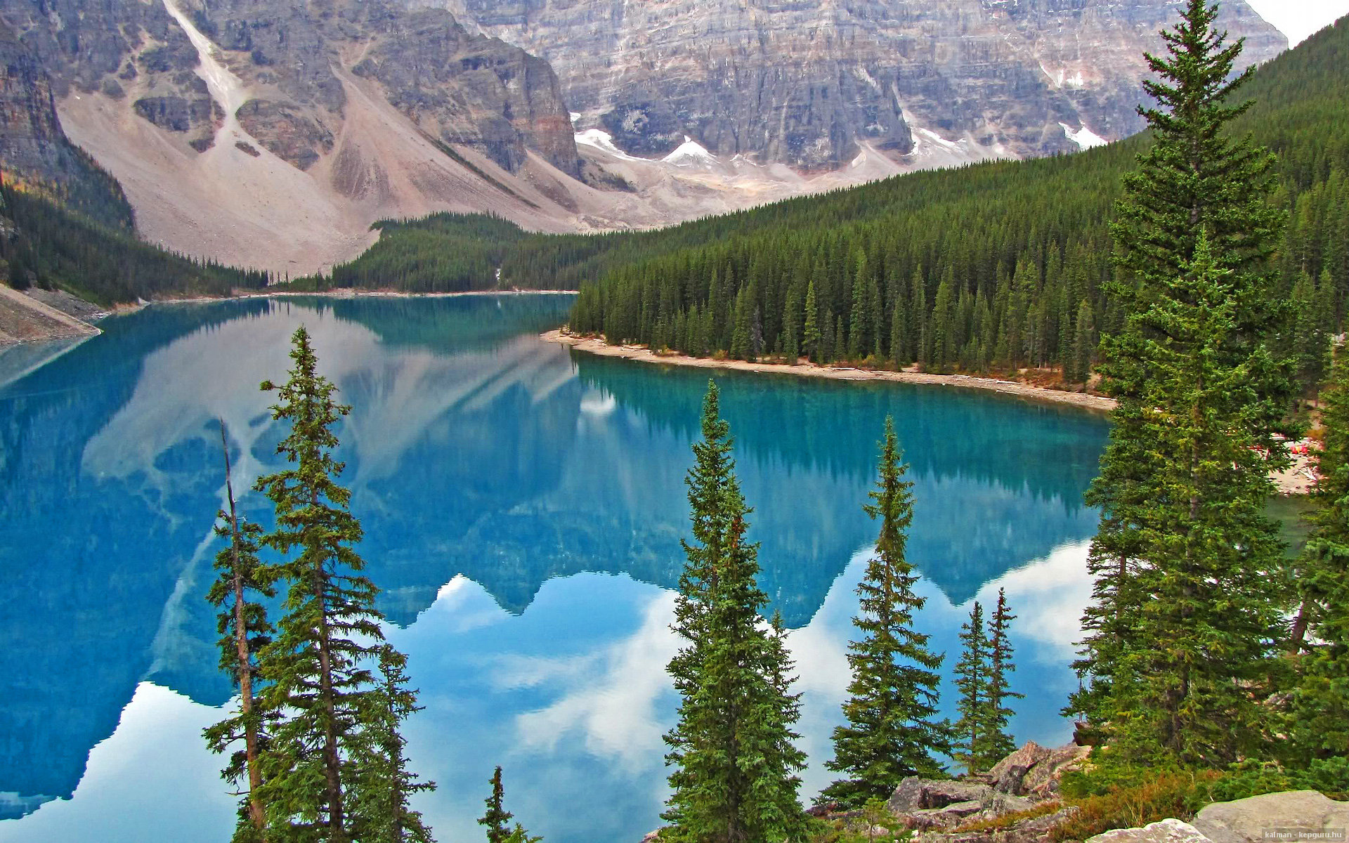 金年会体育-利拉德狂飙绝境单骑救主！勇士团队力量终压上海滩铁壁