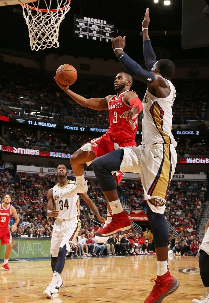 广东队对阵鹈鹕，班凯罗攻防转换核心