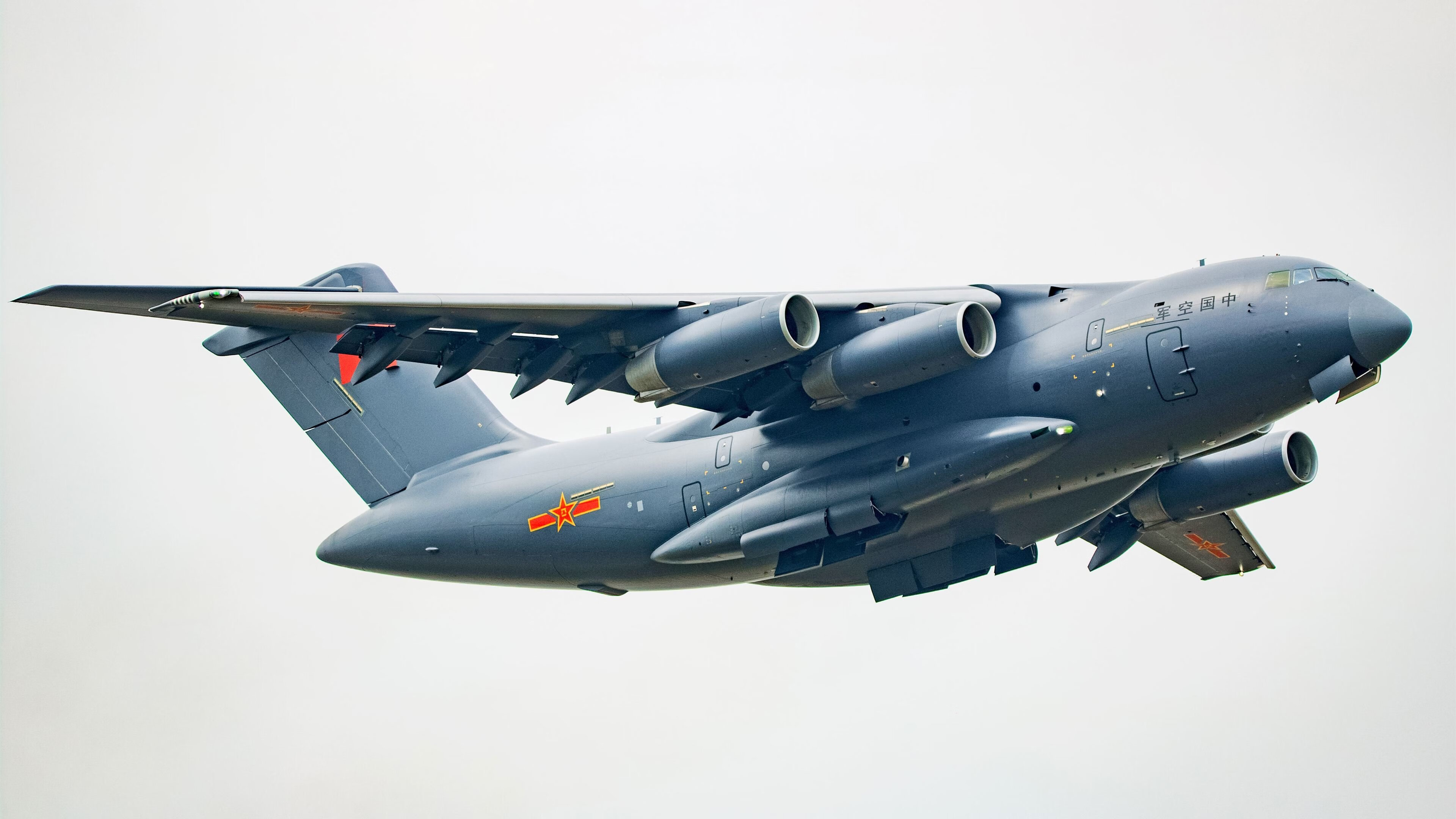 非洲狂飙绝杀北欧,德国铁闸稳如磐石,足球世界里的两种胜利